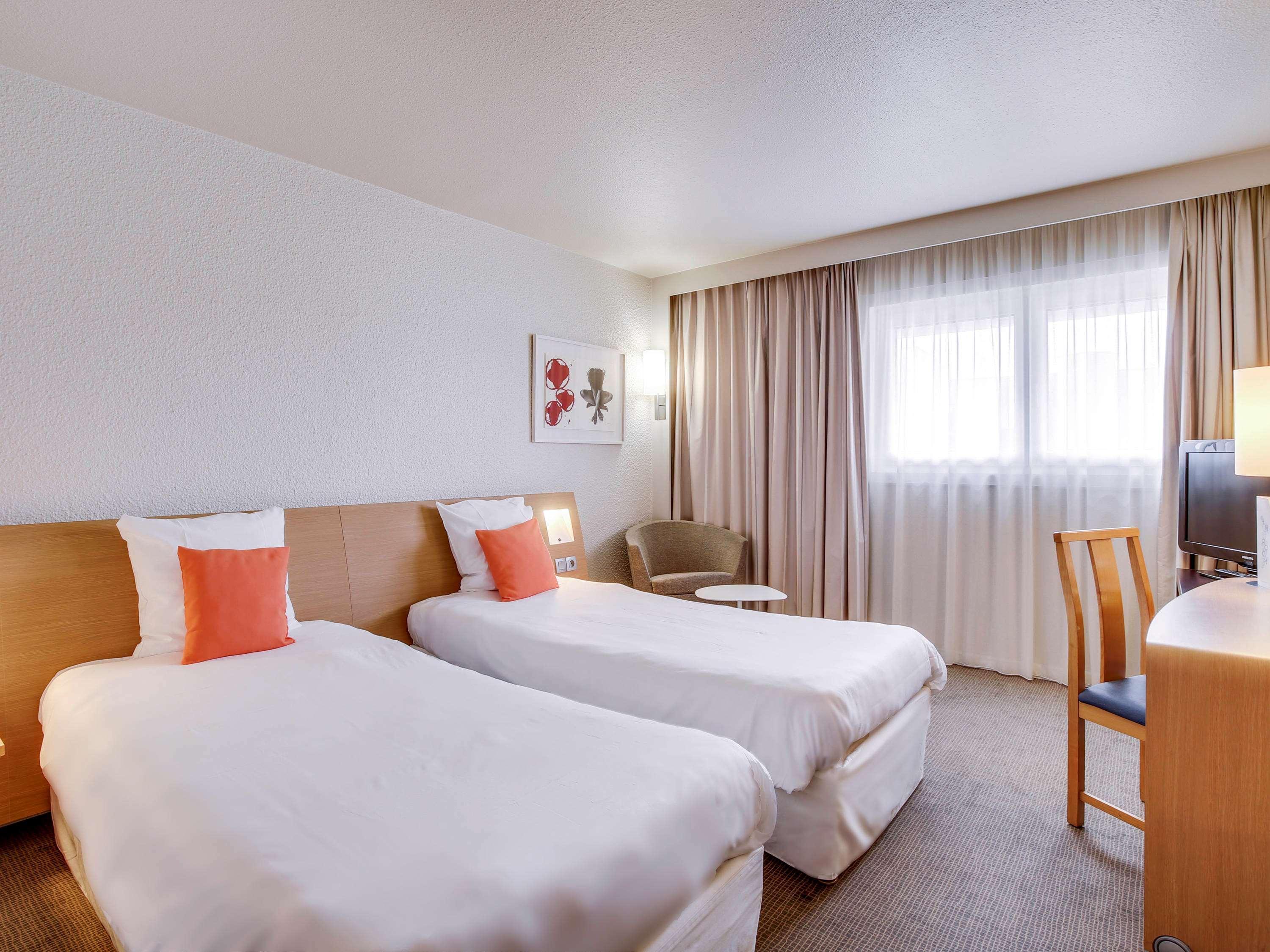 Novotel Poissy Orgeval Оржеваль Экстерьер фото